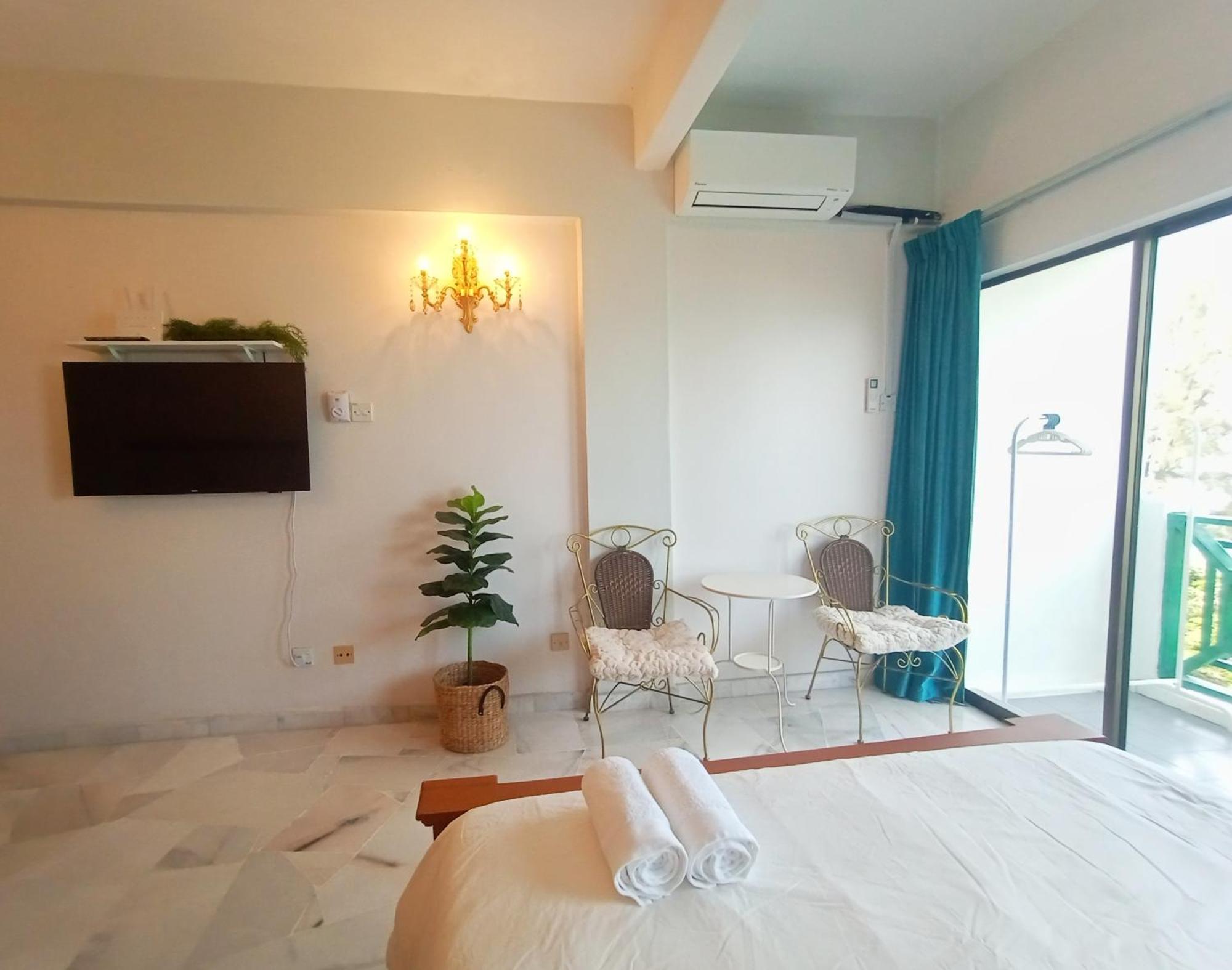 Apartment Depan Laut *